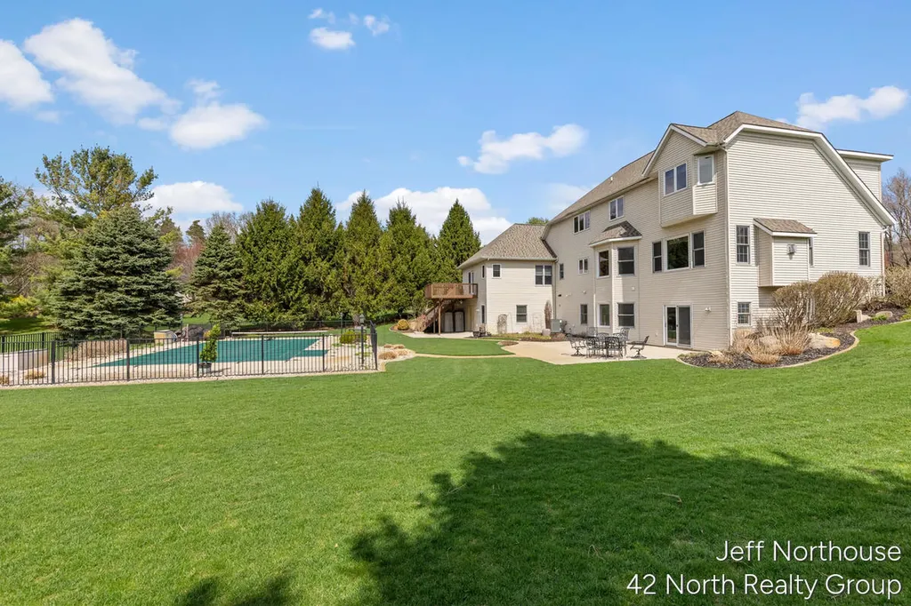 7553 Willow Pointe Drive Caledonia Township MI 49316
