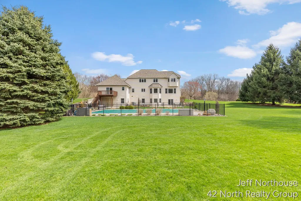 7553 Willow Pointe Drive Caledonia Township MI 49316