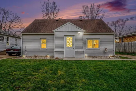 320 Nancy Street SE Kentwood City MI 49548