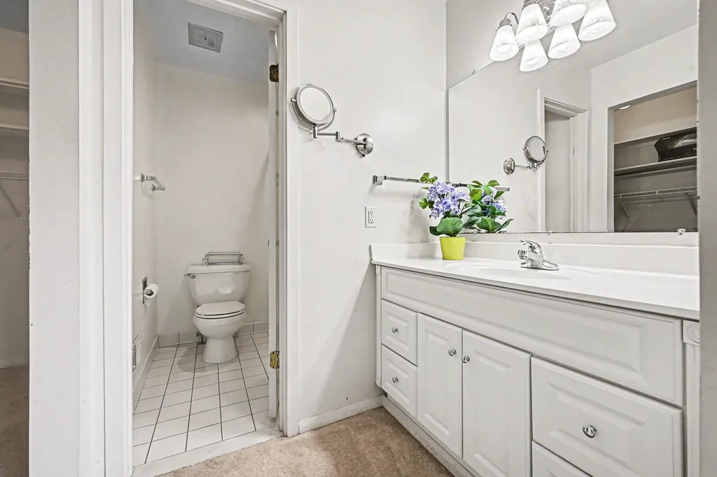 242 Dunbarton Court Kalamazoo Charter Township MI 49006