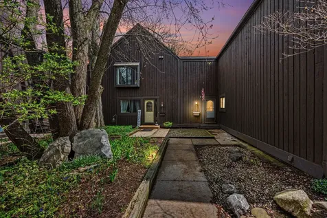 242 Dunbarton Court Kalamazoo Charter Township MI 49006