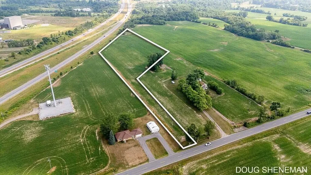 Ville Ottogan Holland Charter Township MI 49423