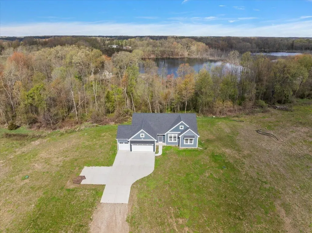 8275 Mcarthur Avenue NE Grattan Township MI 48809
