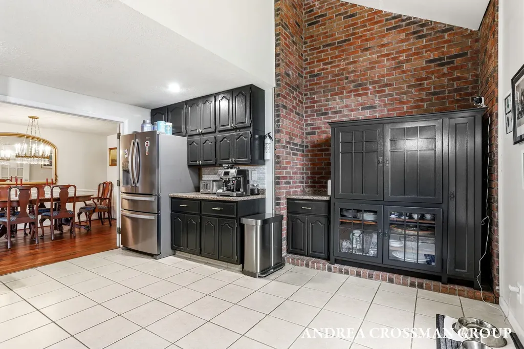 567 Breezy Bluff Street Battle Creek City MI 49015