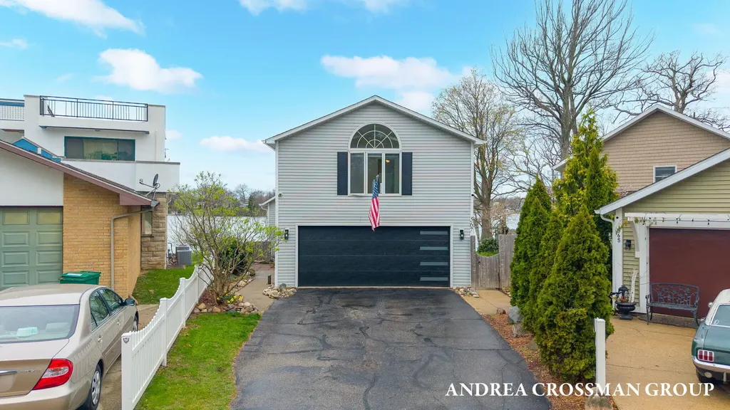 567 Breezy Bluff Street Battle Creek City MI 49015