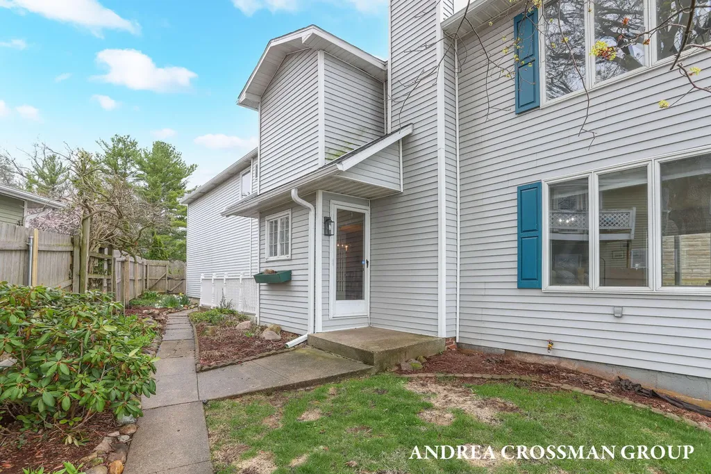 567 Breezy Bluff Street Battle Creek City MI 49015