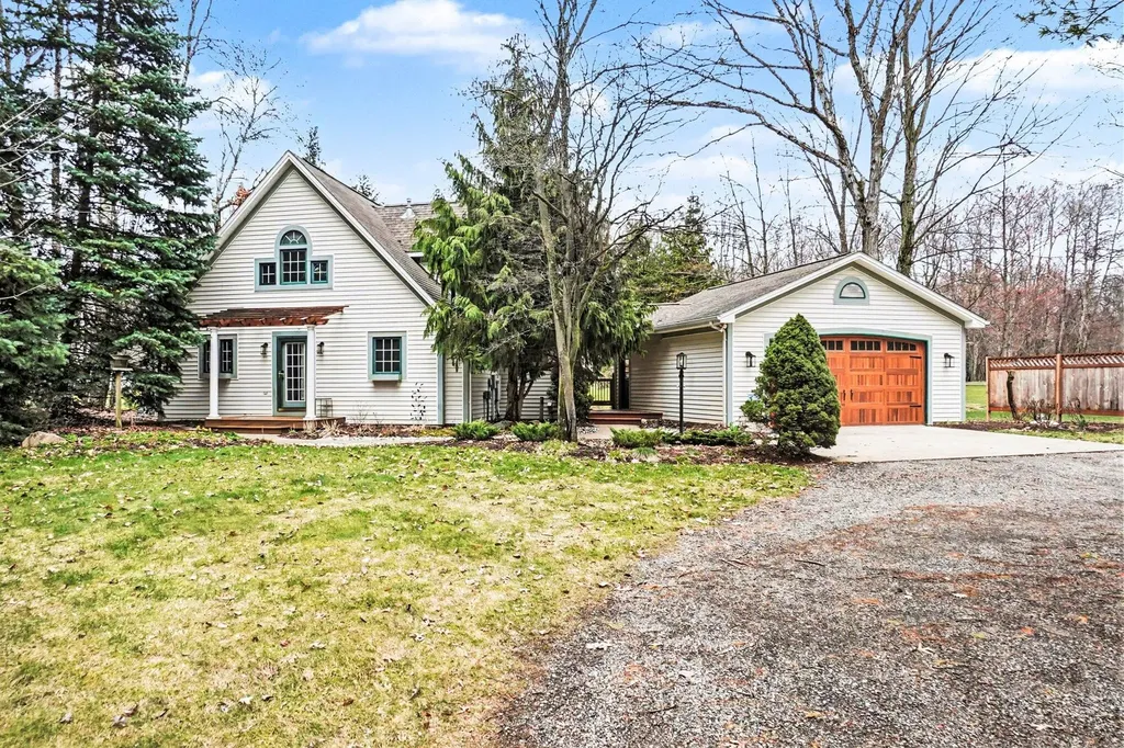 9362 Clubhouse Drive W Morton Township MI 49346