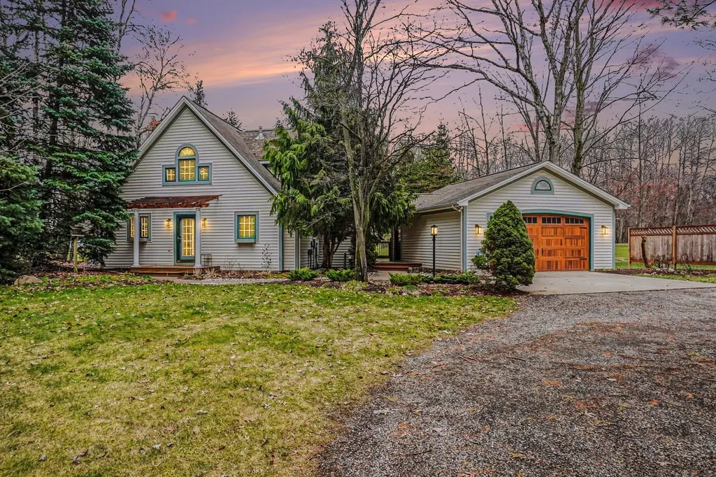 9362 Clubhouse Drive W Morton Township MI 49346