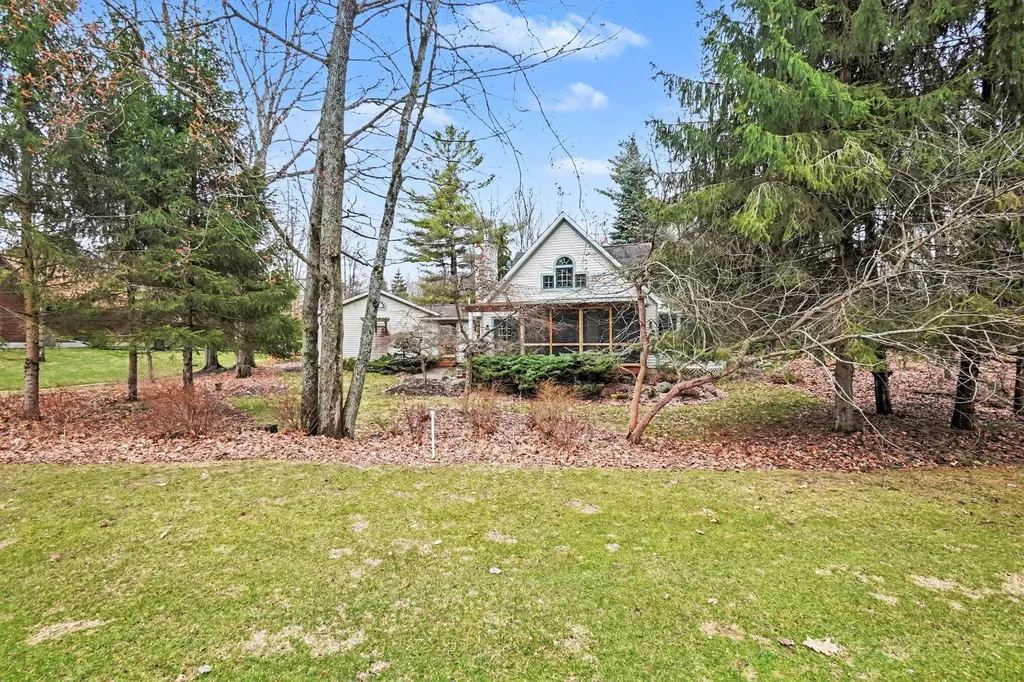 9362 Clubhouse Drive W Morton Township MI 49346