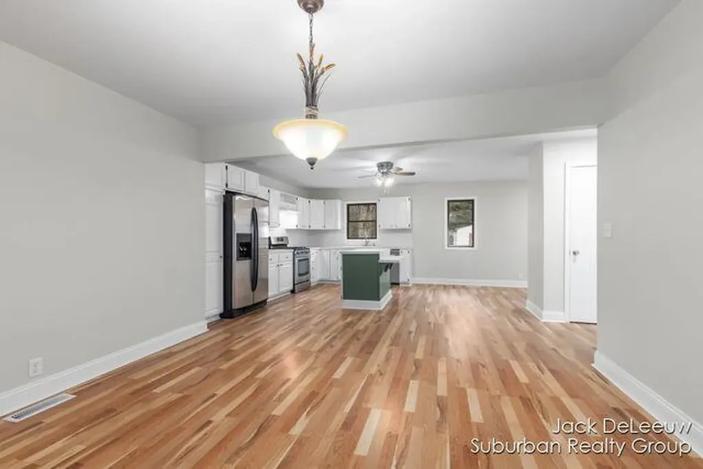 2653 Beeline Road Holland Charter Township MI 49424