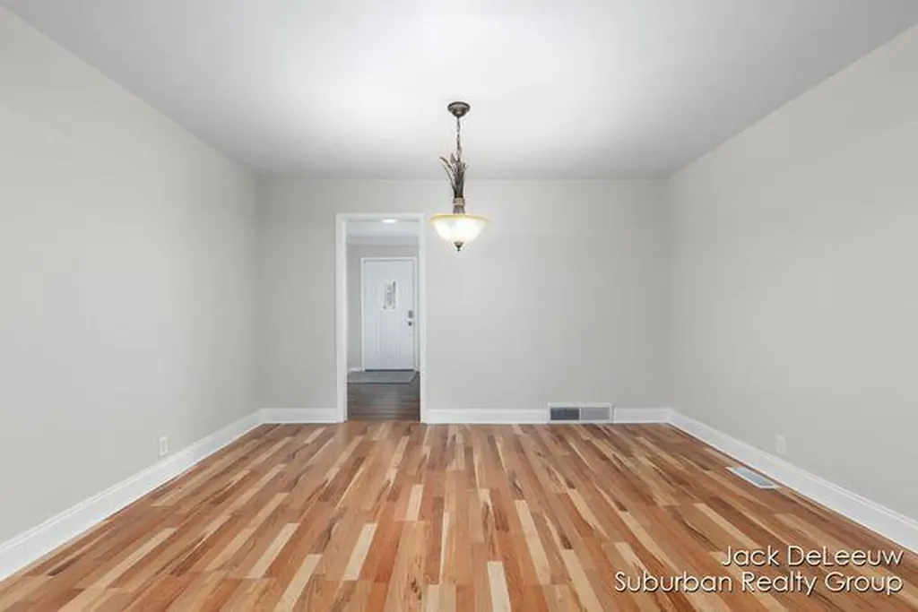 2653 Beeline Road Holland Charter Township MI 49424