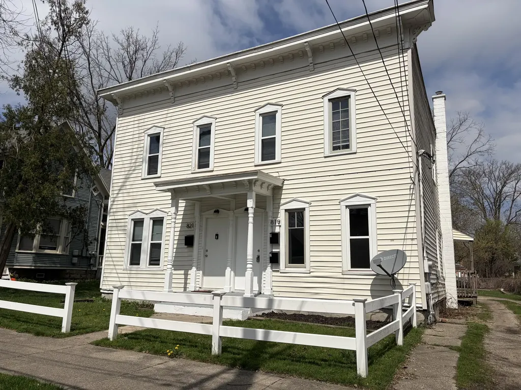 819 10th Street NW Grand Rapids City MI 49504