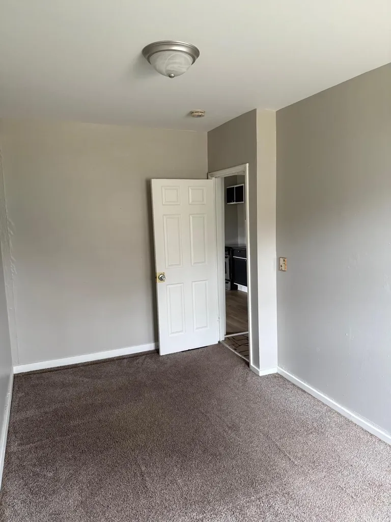 819 10th Street NW Grand Rapids City MI 49504