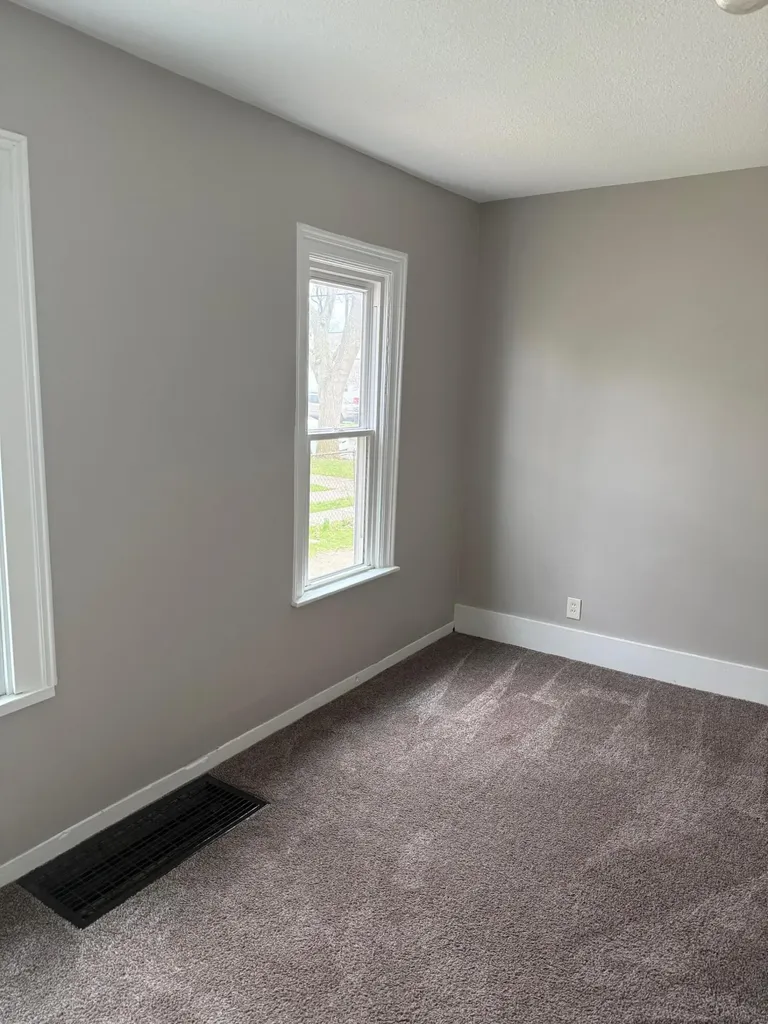 819 10th Street NW Grand Rapids City MI 49504