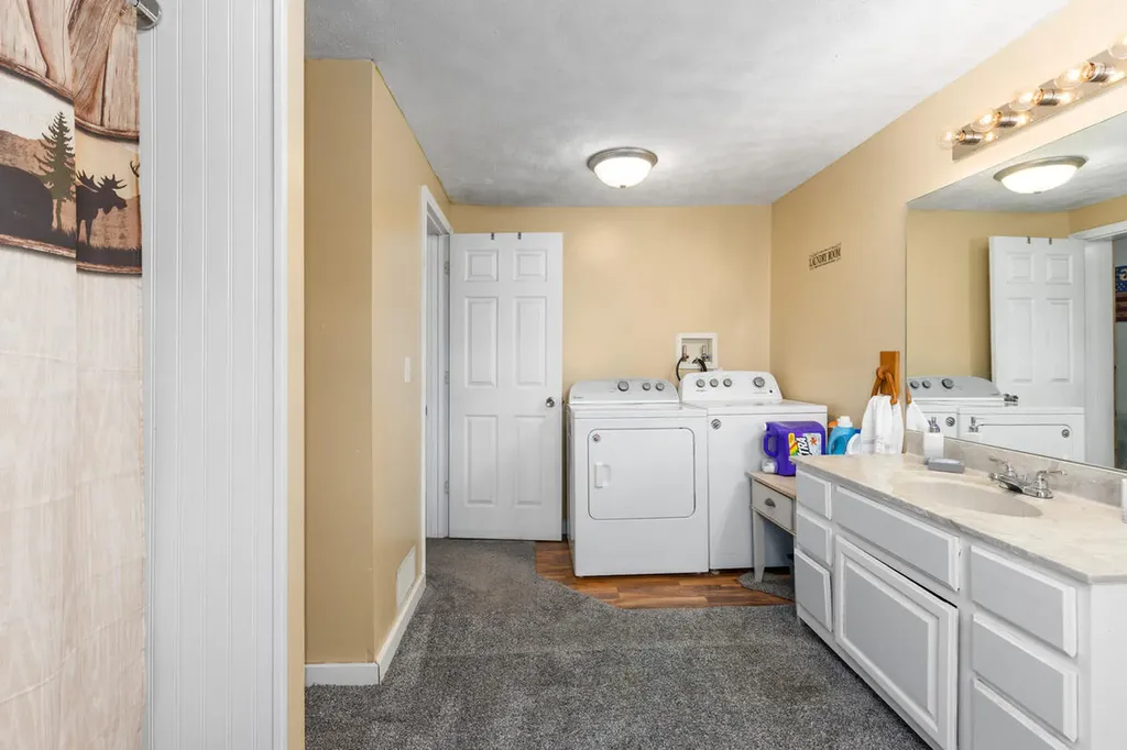 517 W Fenwick Road Unknown City MI 48834