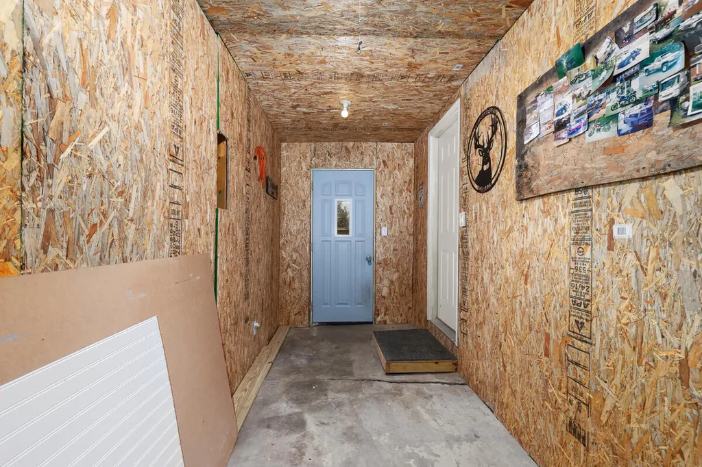 517 W Fenwick Road Unknown City MI 48834