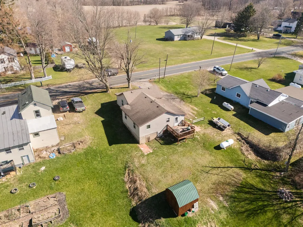 517 W Fenwick Road Unknown City MI 48834