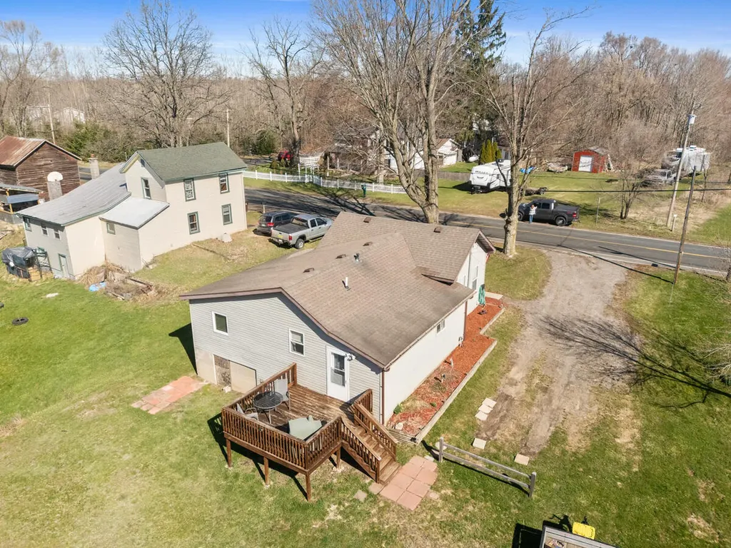 517 W Fenwick Road Unknown City MI 48834