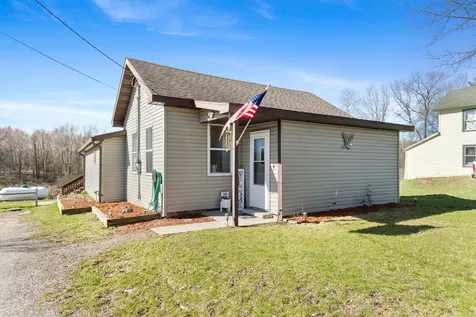 517 W Fenwick Road Unknown City MI 48834