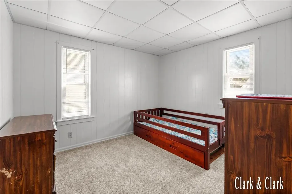 40 41st Street SW Wyoming City MI 49548