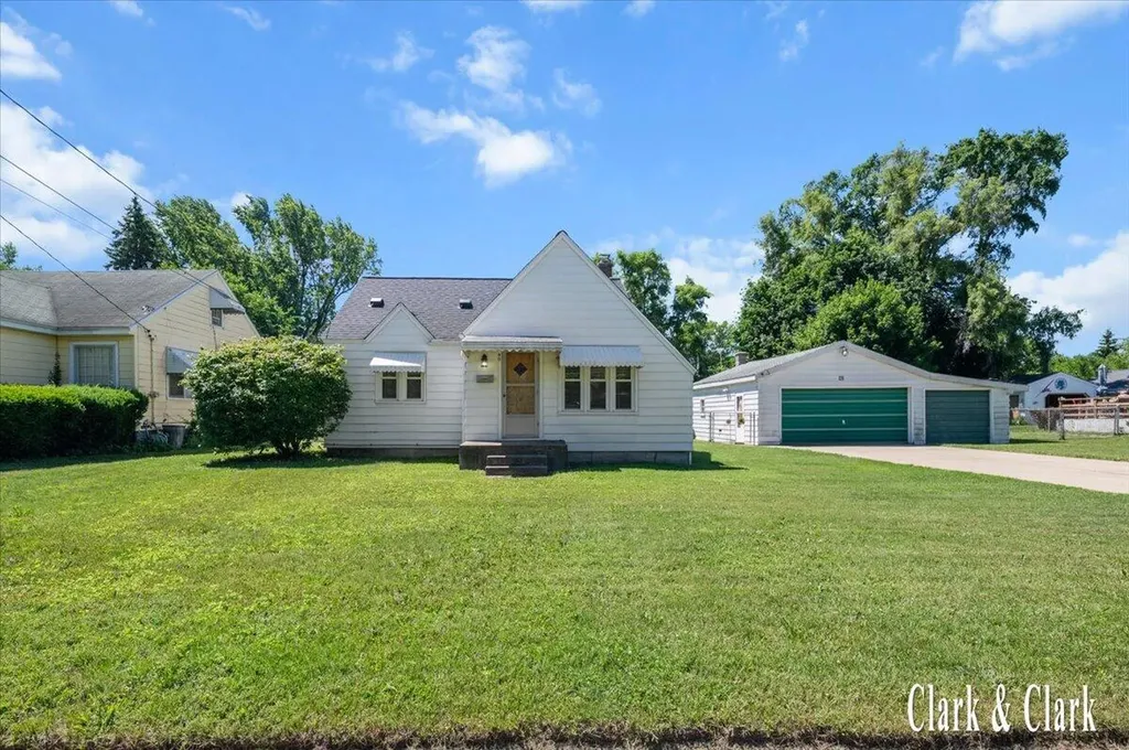 40 41st Street SW Wyoming City MI 49548
