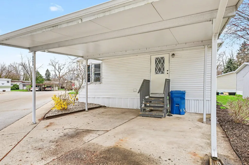4595 Quebec Avenue SW Wyoming City MI 49519