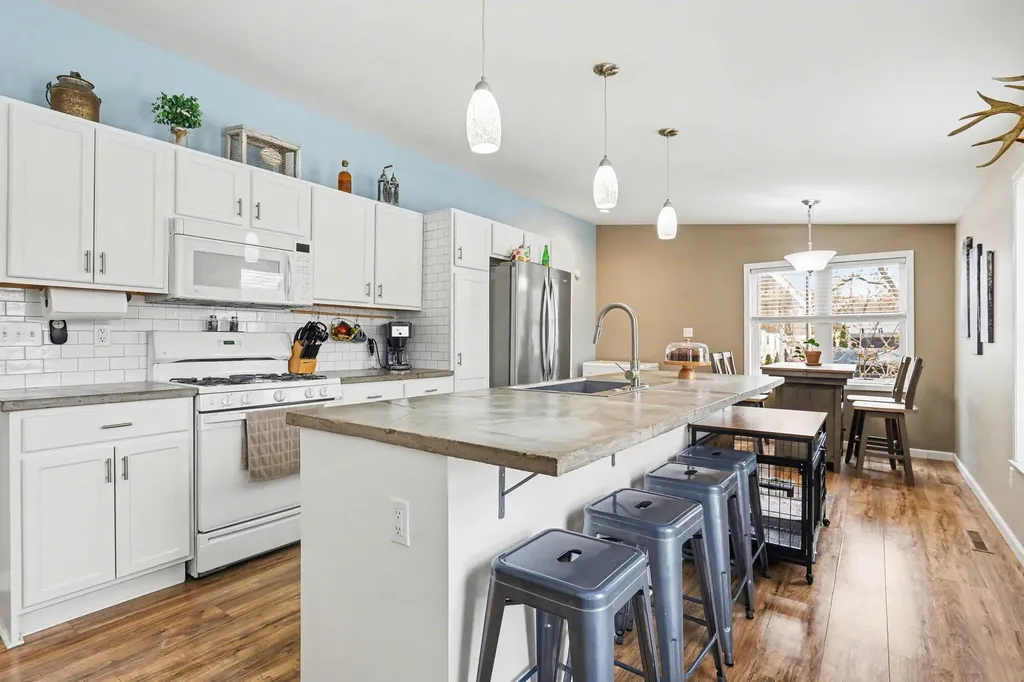 4595 Quebec Avenue SW Wyoming City MI 49519