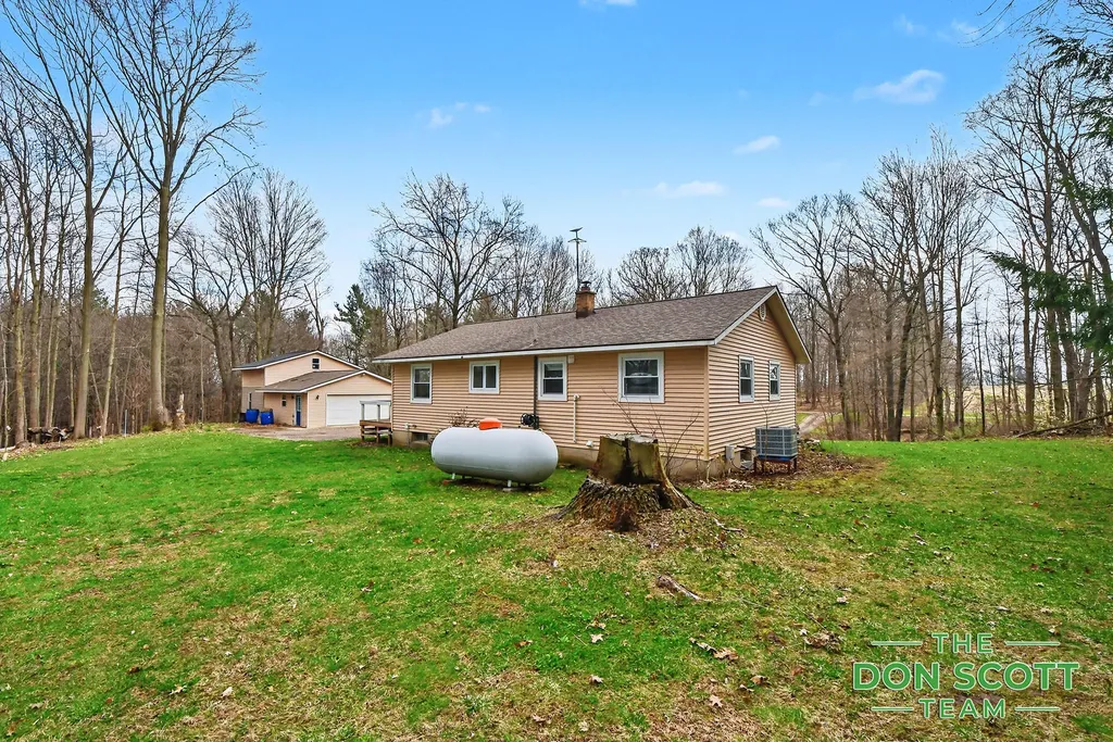 2589 Rector Avenue NE Algoma Township MI 49341