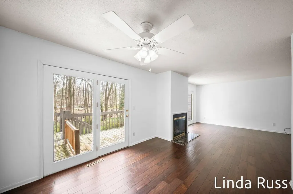 2440 E Collier Avenue SE Kentwood City MI 49546