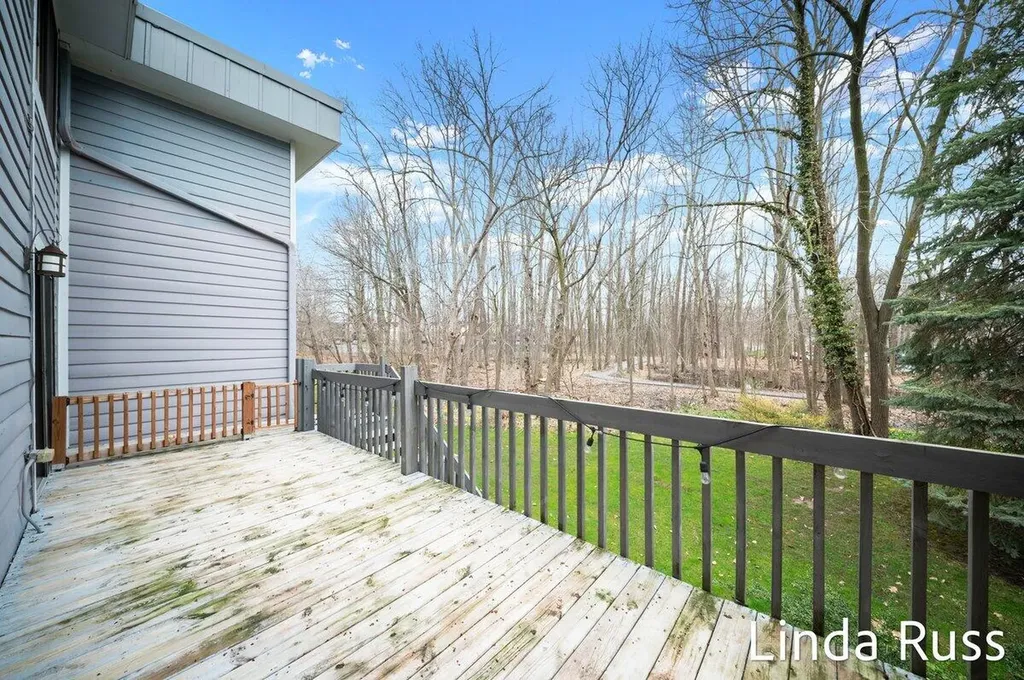 2440 E Collier Avenue SE Kentwood City MI 49546