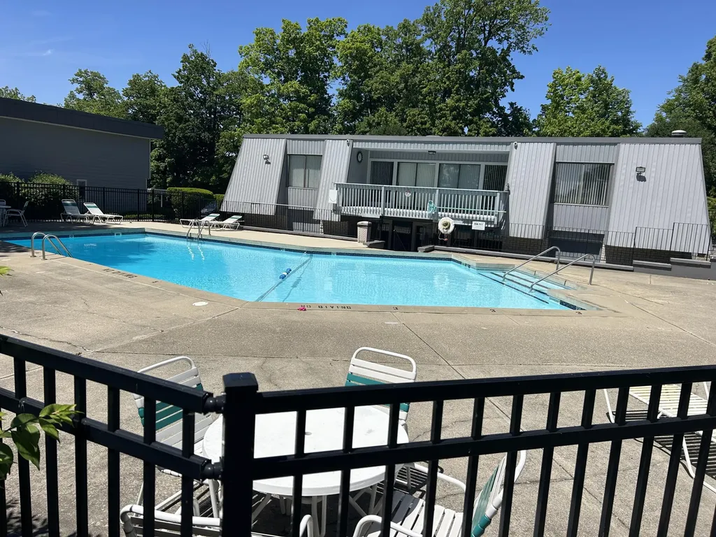2440 E Collier Avenue SE Kentwood City MI 49546