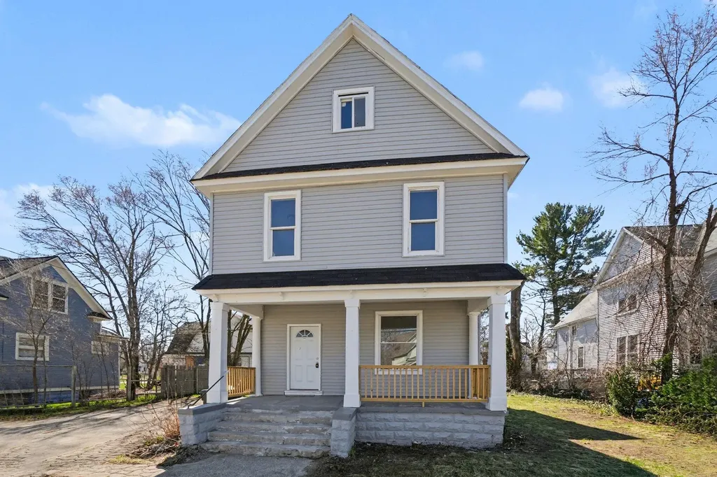 143 Delaware Avenue Muskegon City MI 49442