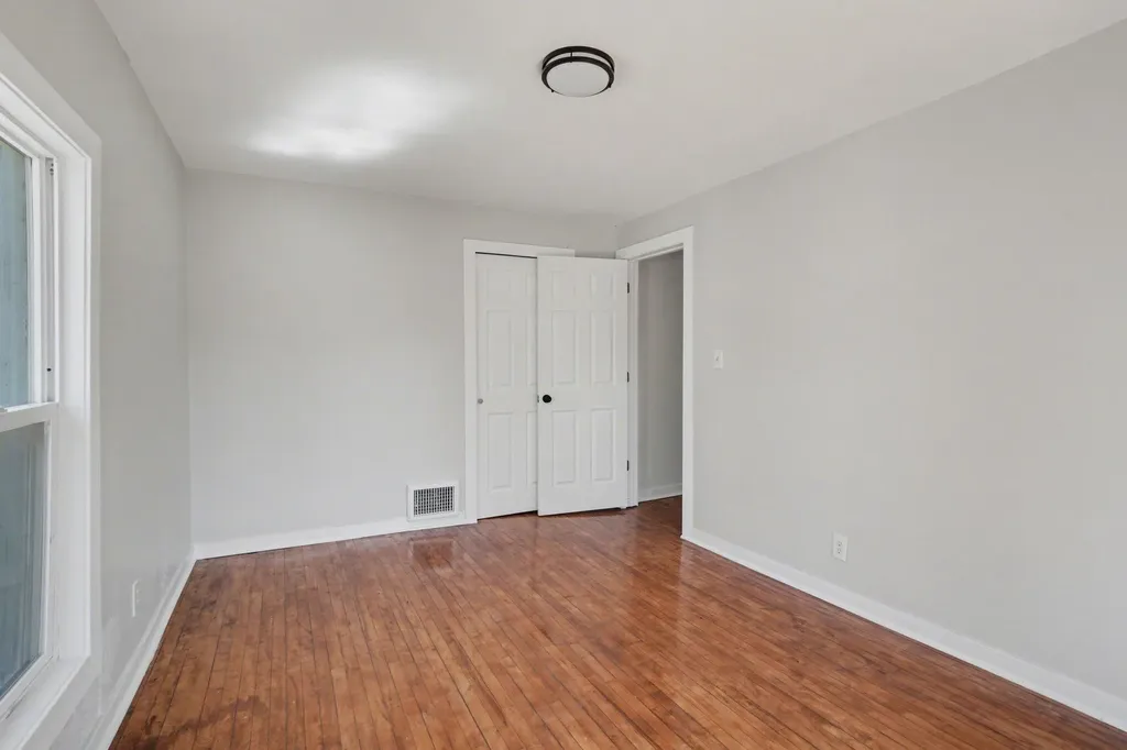 143 Delaware Avenue Muskegon City MI 49442