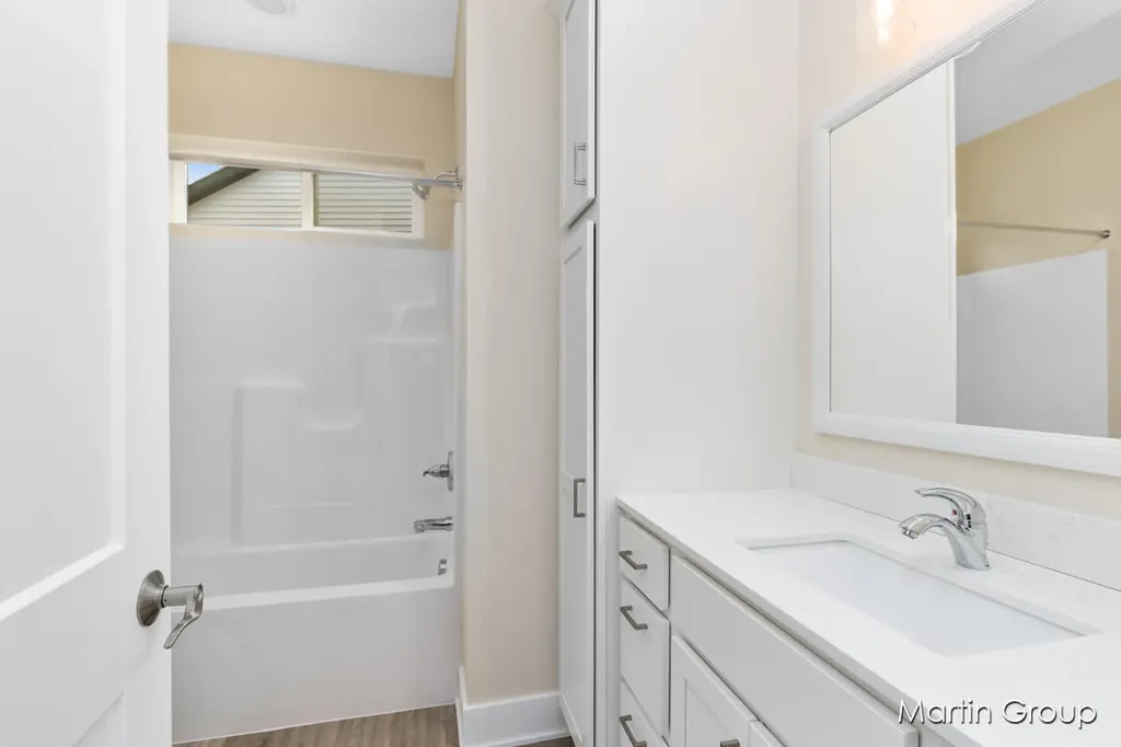 2213 Watertown Way NE Grand Rapids City MI 49505