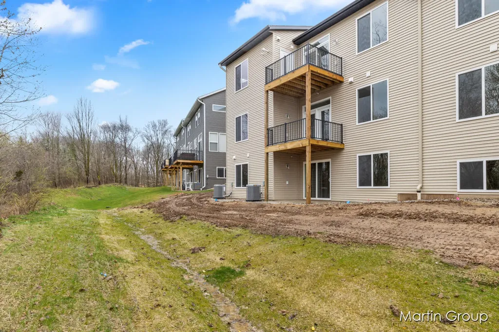2213 Watertown Way NE Grand Rapids City MI 49505