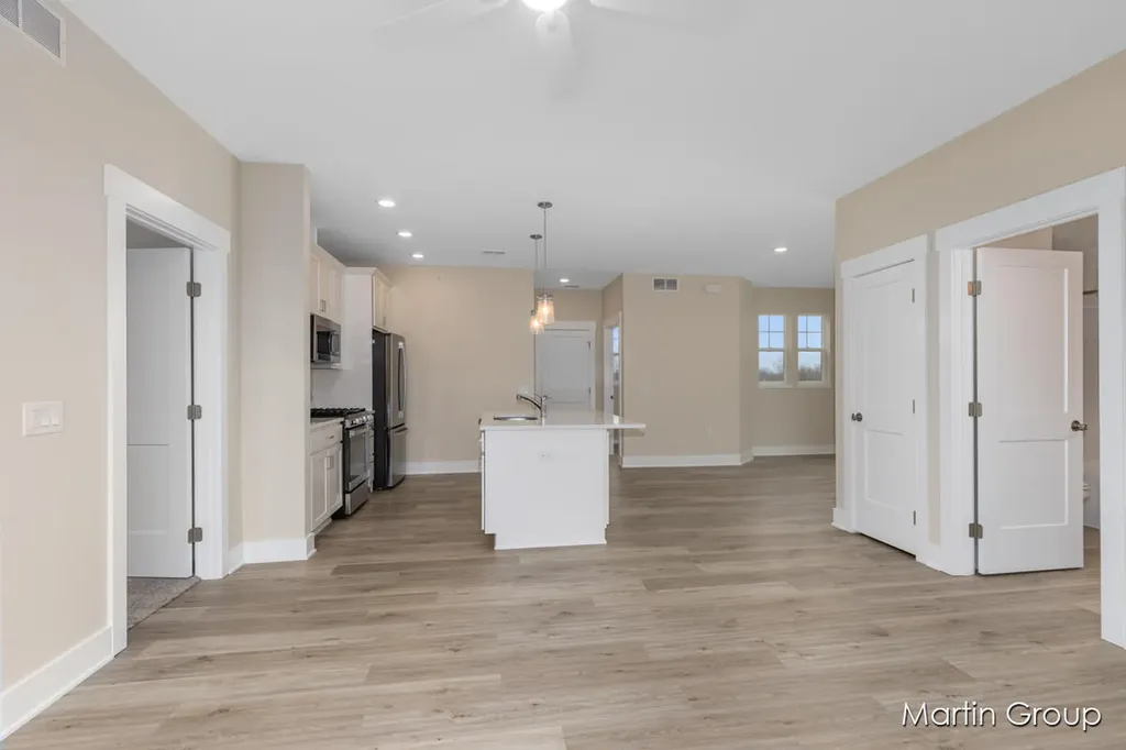 2213 Watertown Way NE Grand Rapids City MI 49505