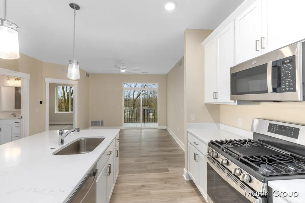 2213 Watertown Way NE Grand Rapids City MI 49505