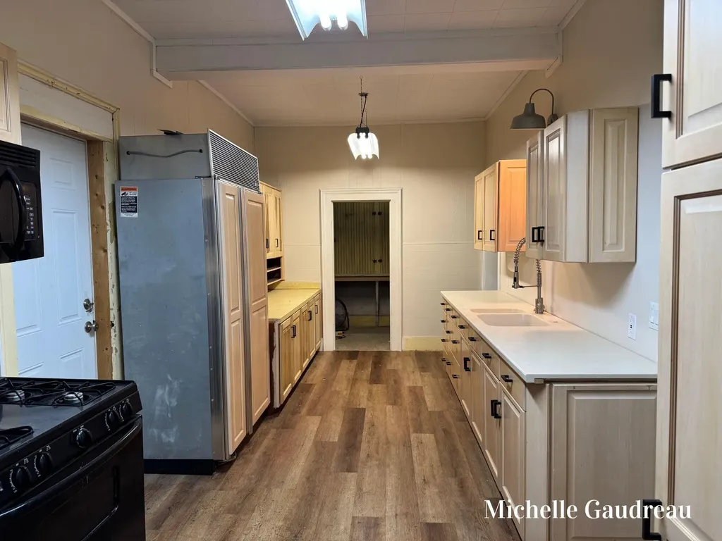 116 W Main Street SE Caledonia Village MI 49316