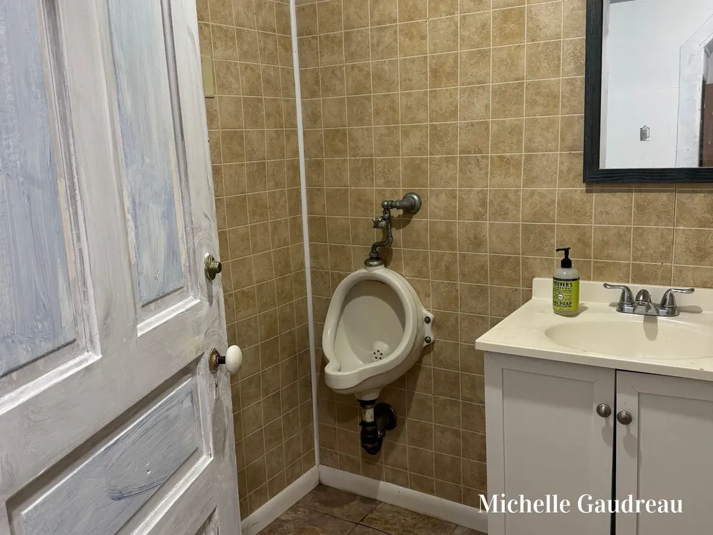 116 W Main Street SE Caledonia Village MI 49316