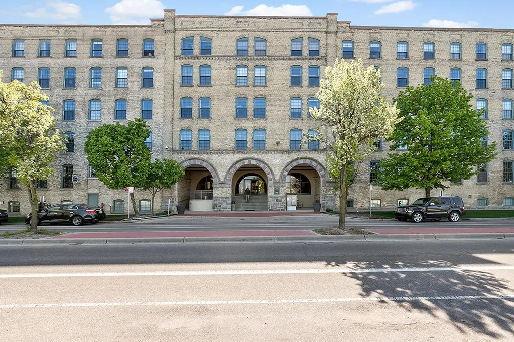 940 Monroe Avenue NW Grand Rapids City MI 49503