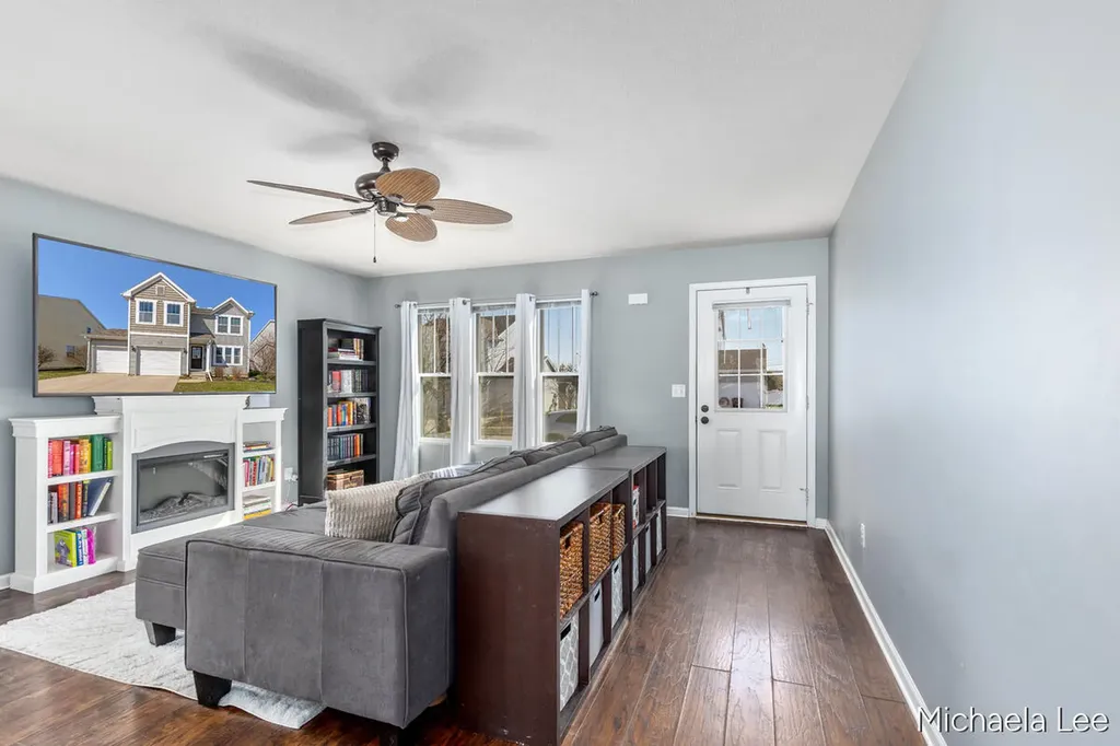 607 Nantucket Drive Lansing City MI 48906