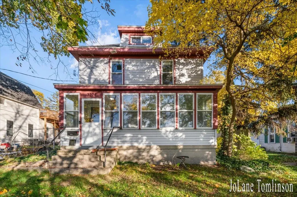 3274 Briggs Blvd Boulevard NE Grand Rapids City MI 49525
