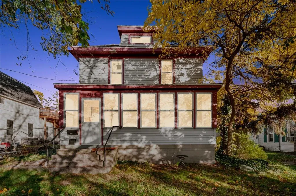 3274 Briggs Blvd Boulevard NE Grand Rapids City MI 49525