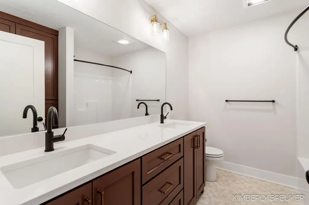 11792 Everett Avenue Allendale Charter Township MI 49401