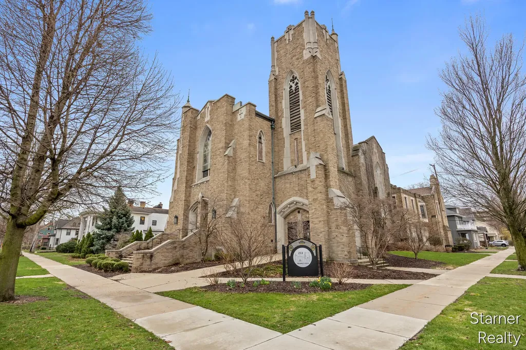 253 Prospect Avenue NE Grand Rapids City MI 49503