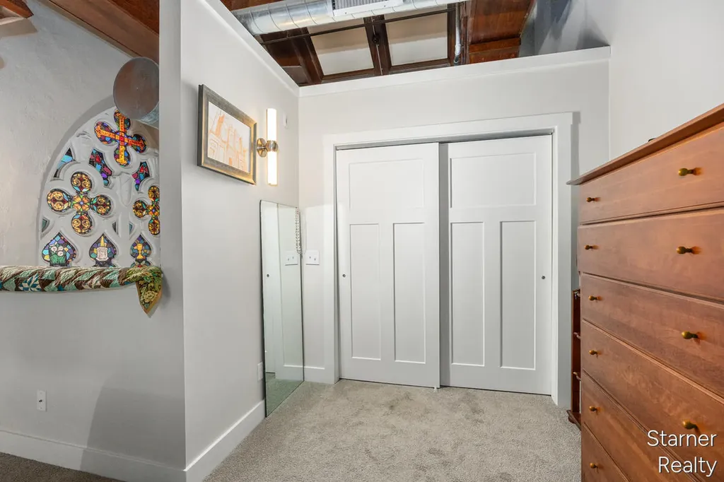 253 Prospect Avenue NE Grand Rapids City MI 49503