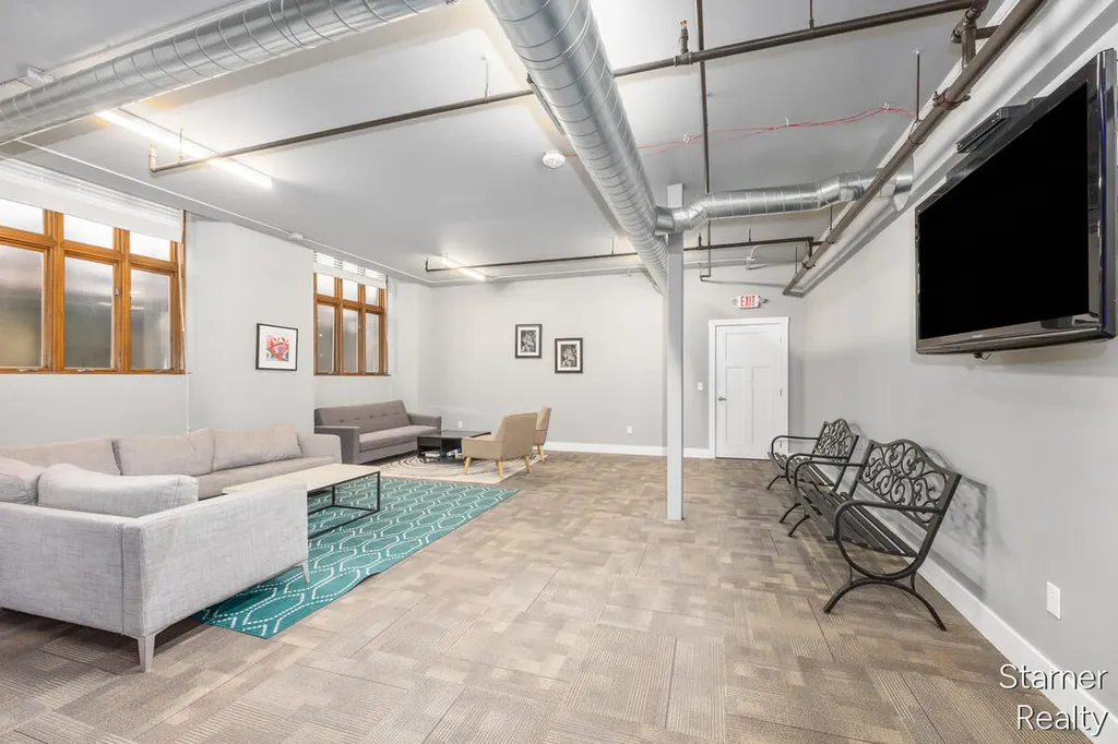 253 Prospect Avenue NE Grand Rapids City MI 49503