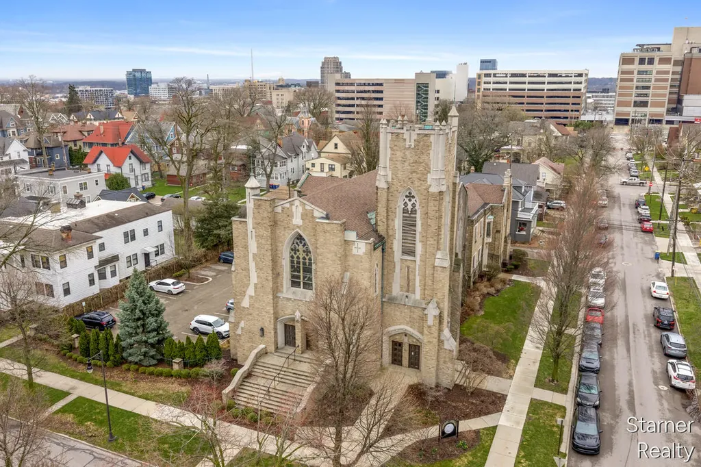 253 Prospect Avenue NE Grand Rapids City MI 49503