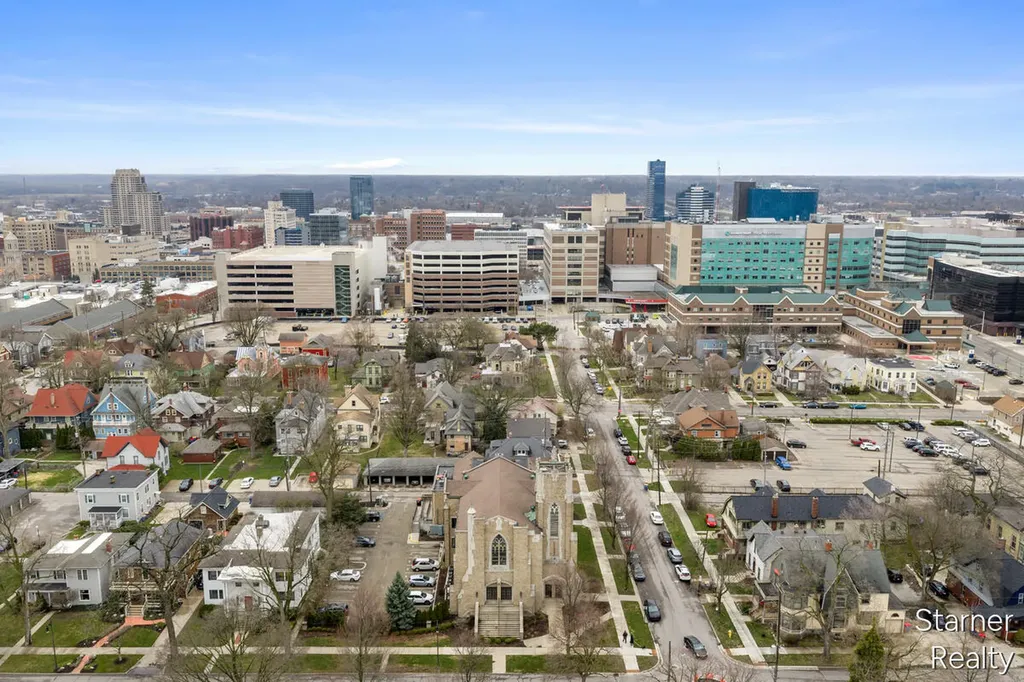 253 Prospect Avenue NE Grand Rapids City MI 49503