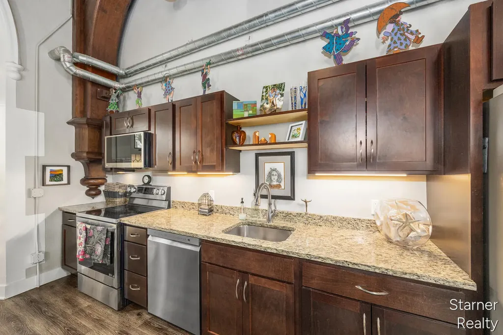 253 Prospect Avenue NE Grand Rapids City MI 49503